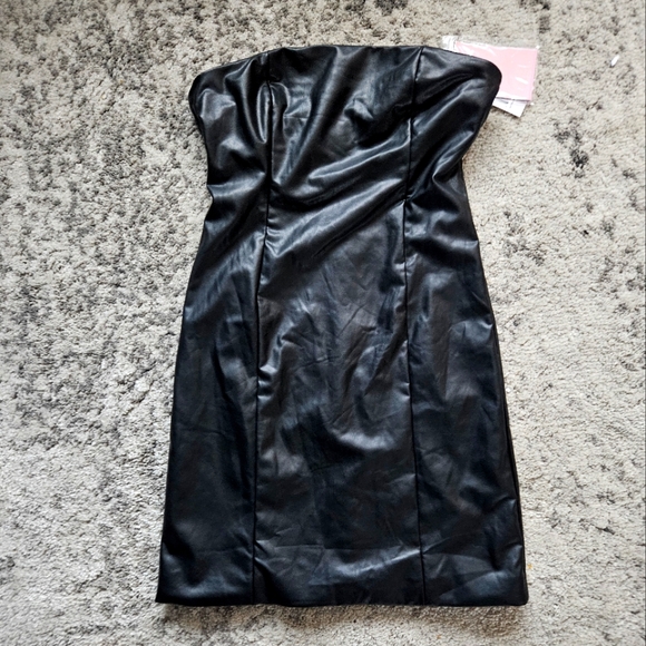 Avec Les Filles PU Leather Dress - Picture 11 of 13